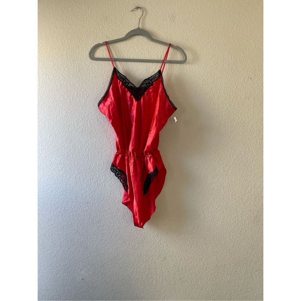 NWT vintage 80s satin and lace red and black romper lingerie‎ size large